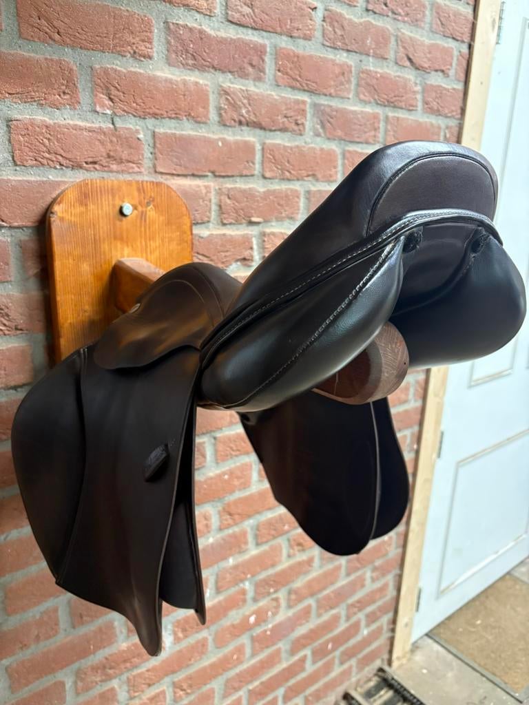 Kentaur Triton 17,5” donkerbruin springzadel, Ophalen, Gebruikt, Springen