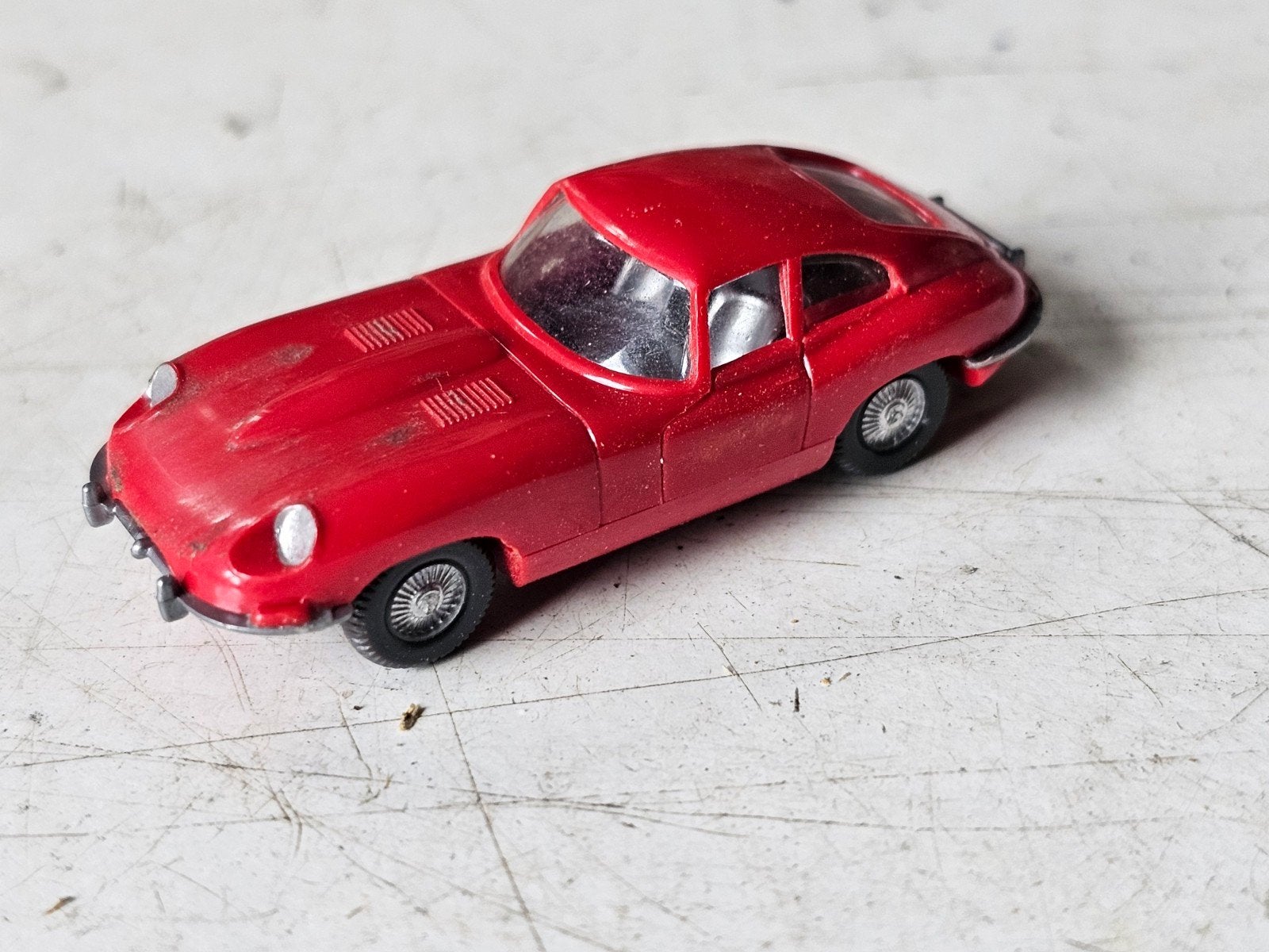 Wiking Jaguar HO modeltrein auto rood, Hobby en Vrije tijd, Modelauto's | Overige schalen, Ophalen of Verzenden, Gebruikt, Auto