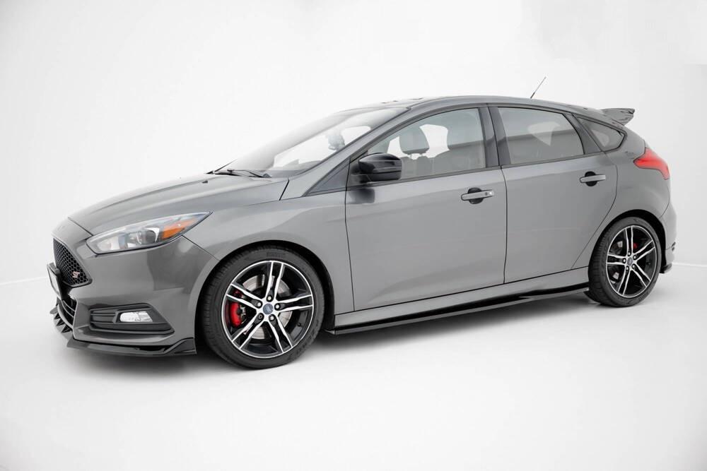 Voorlip achterlip sideskirts diffuser - Ford Focus ST 15-18