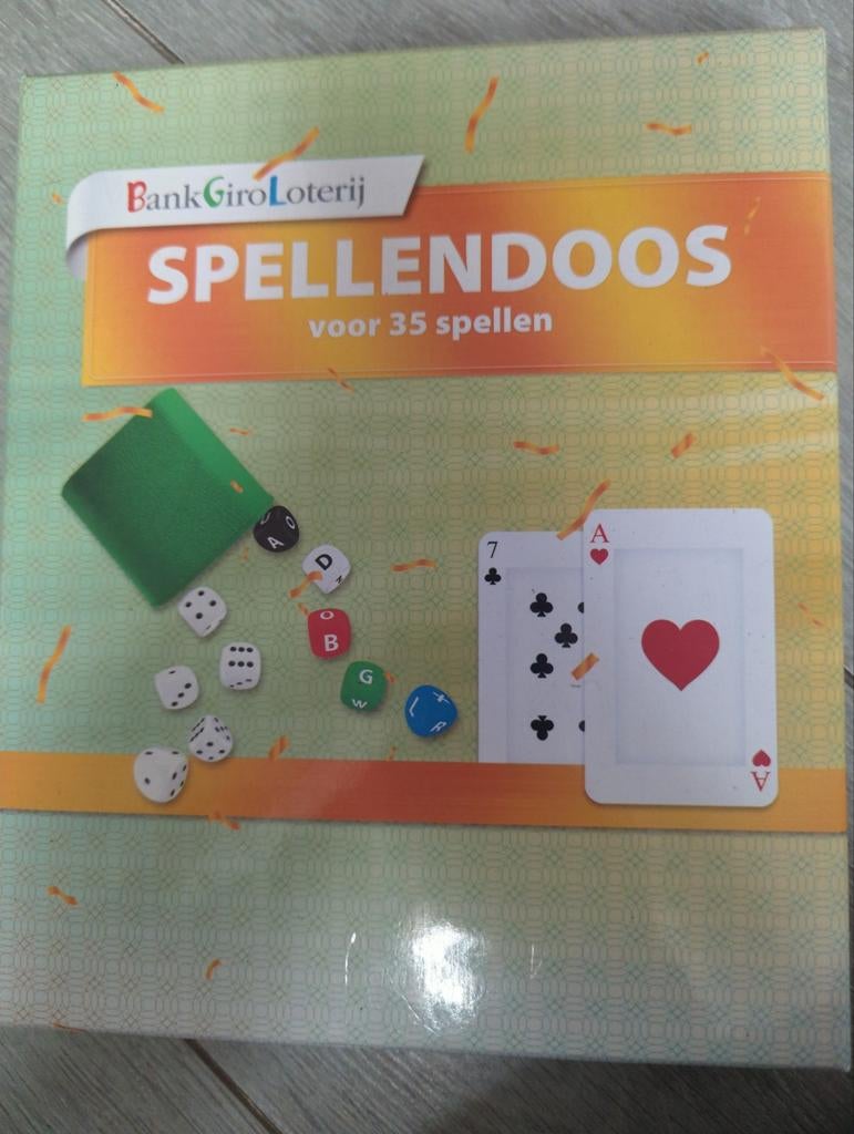 BankGiro Loterij Spellendoos - 35 Spellen, Vijf spelers of meer, Ophalen of Verzenden, BankGiro Loterij, Reisspel