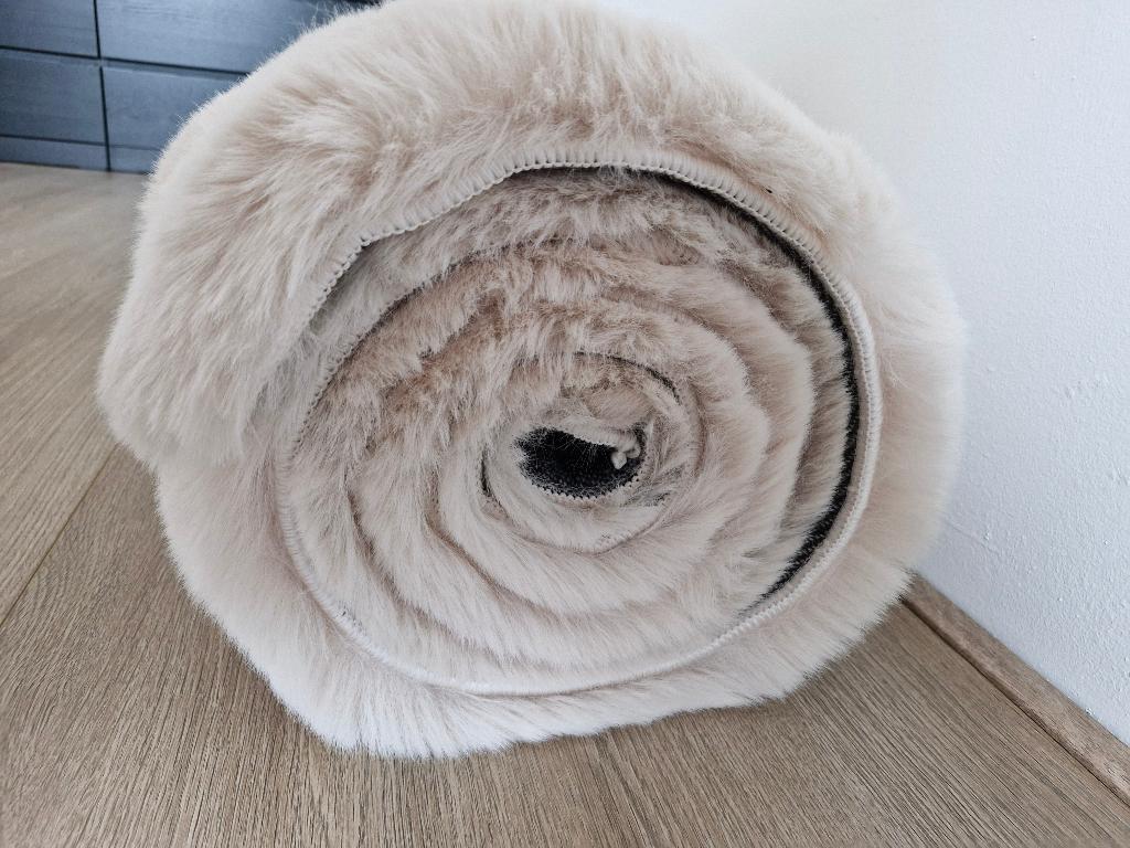 Volero Tapeso hoogpolig fluffy vloerkleed, Ophalen, 200 cm of meer, Crème, Zo goed als nieuw