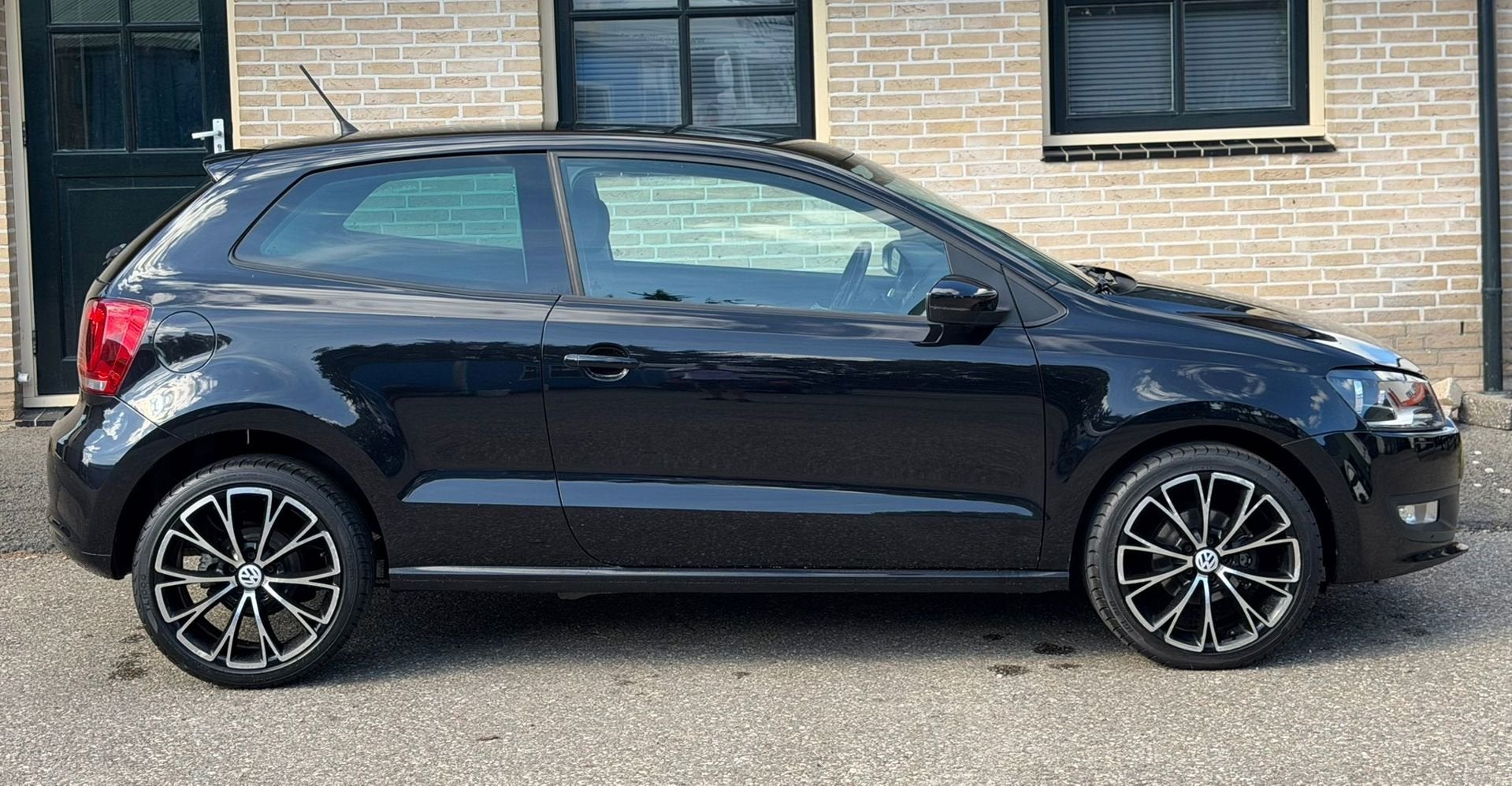 Volkswagen Polo 1.2 TSI Highline | DSG | PDC |CRUISE |AIRCO, Euro 5, Stof, Zwart, Zwart