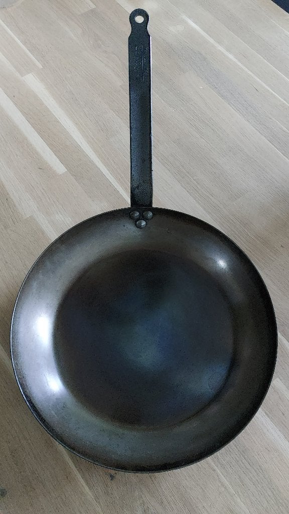 De buyer mineral B 32 cm ingebrand, Huis en Inrichting, Gebruikt, De Buyer, Ophalen of Verzenden, Geschikt voor inductie