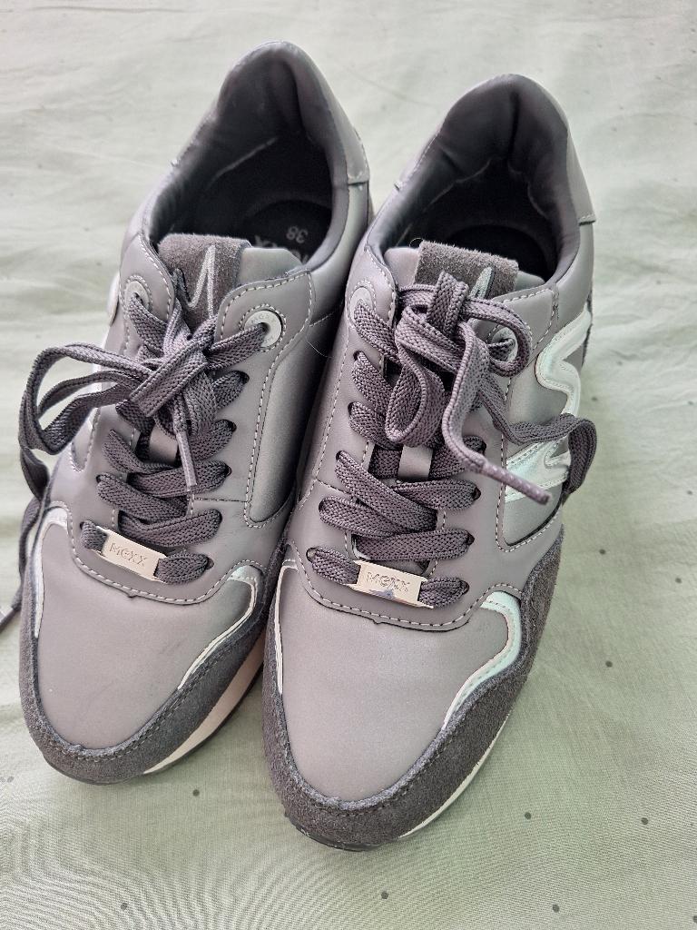 grijze sneakers mt.38 mexx zgan 1x gedragen, Mexx, Ophalen of Verzenden, Grijs, Sneakers of Gympen