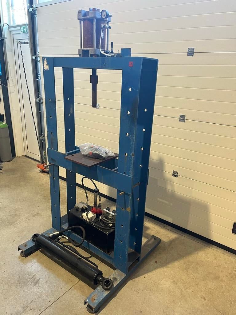 Brootspers werkplaatspers kloofapparaat hydraulisch, Doe-het-zelf en Verbouw, Gereedschap | Overige machines, Ophalen, Gebruikt