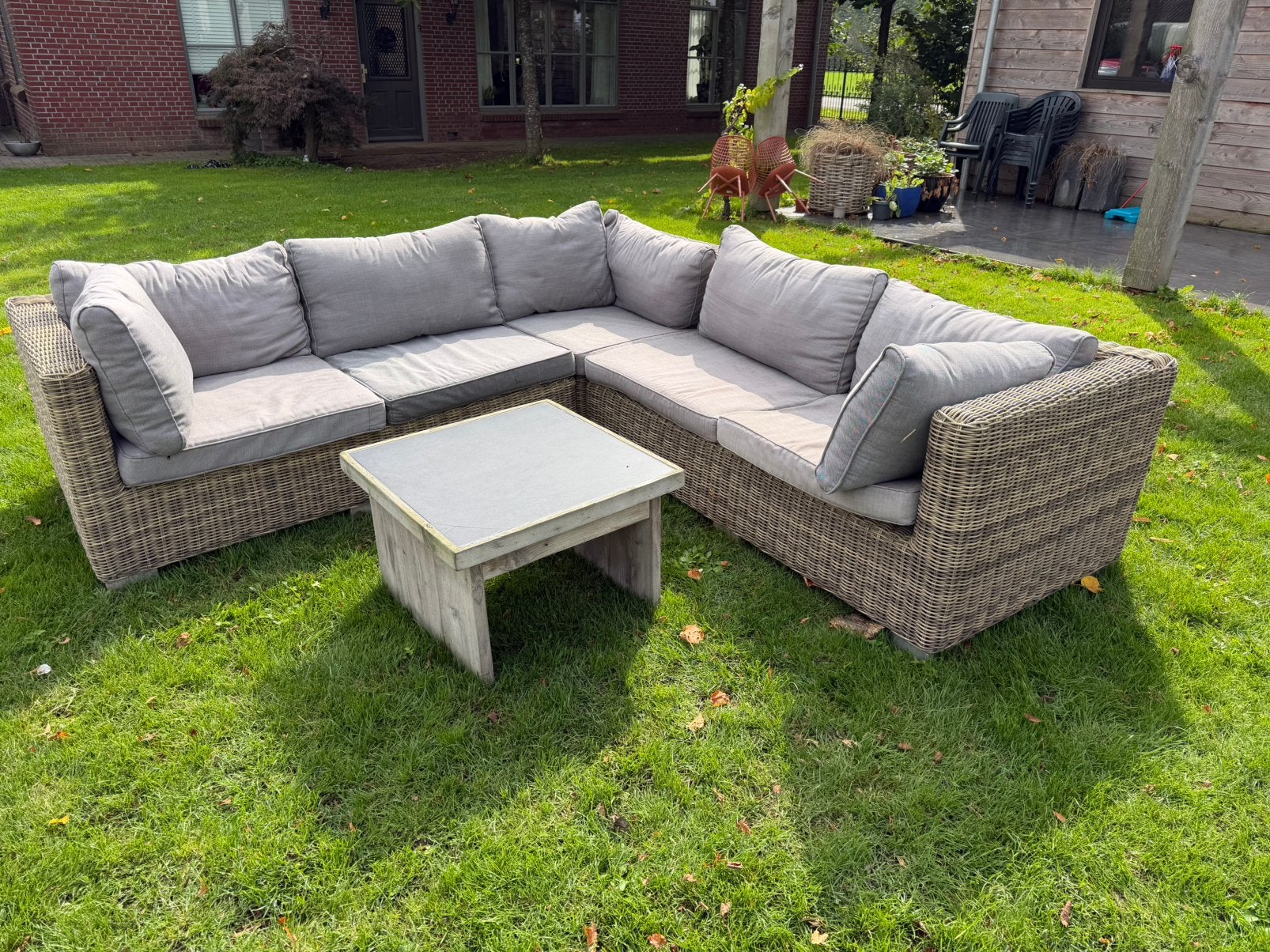 Loungeset van Intratuin, Tuin en Terras, Ophalen, 5 zitplaatsen, Kunststof, Gebruikt