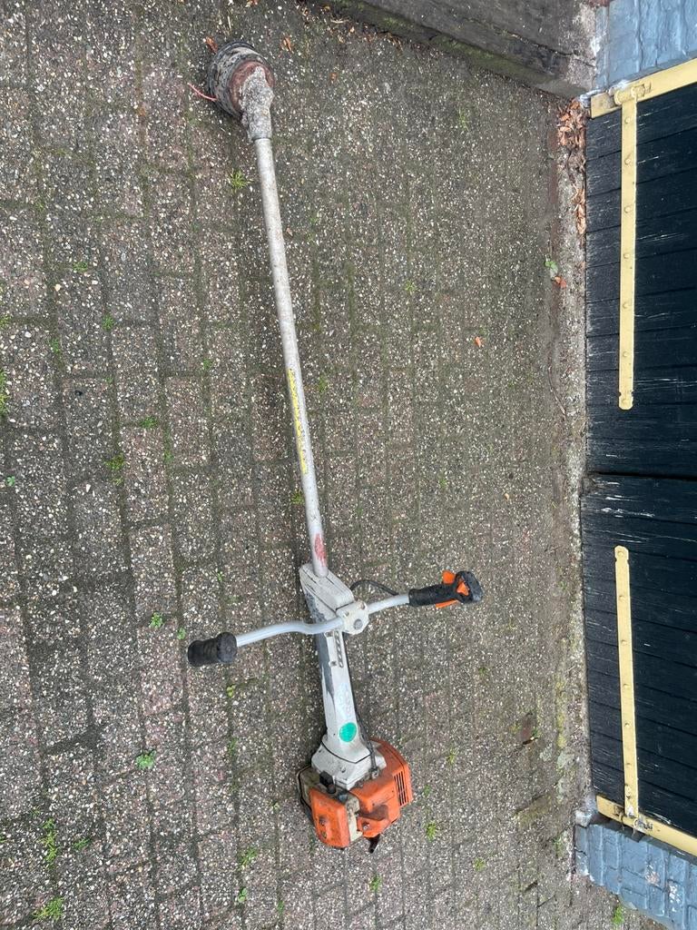Stihl FS550 bosmaaier, Ophalen, Zo goed als nieuw, Benzine