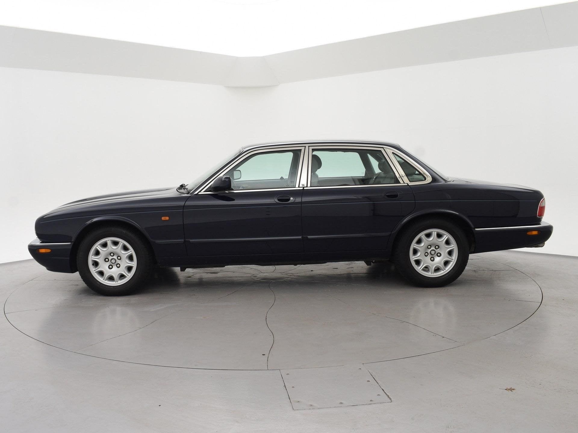 Jaguar XJ 3.2 V8 AUT. EXECUTIVE *101.262 KM* + LEDER | VERW., foto 5