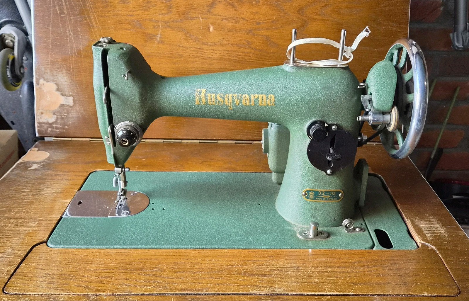 Vintage Husqvarna Naaimachine met Houten Kast, Ophalen