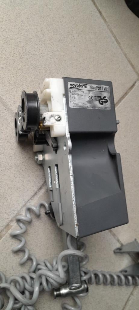 Motor voor sectionaal deur. Novoferm NovoPort II V5.1, Ophalen of Verzenden, Gebruikt, Slot
