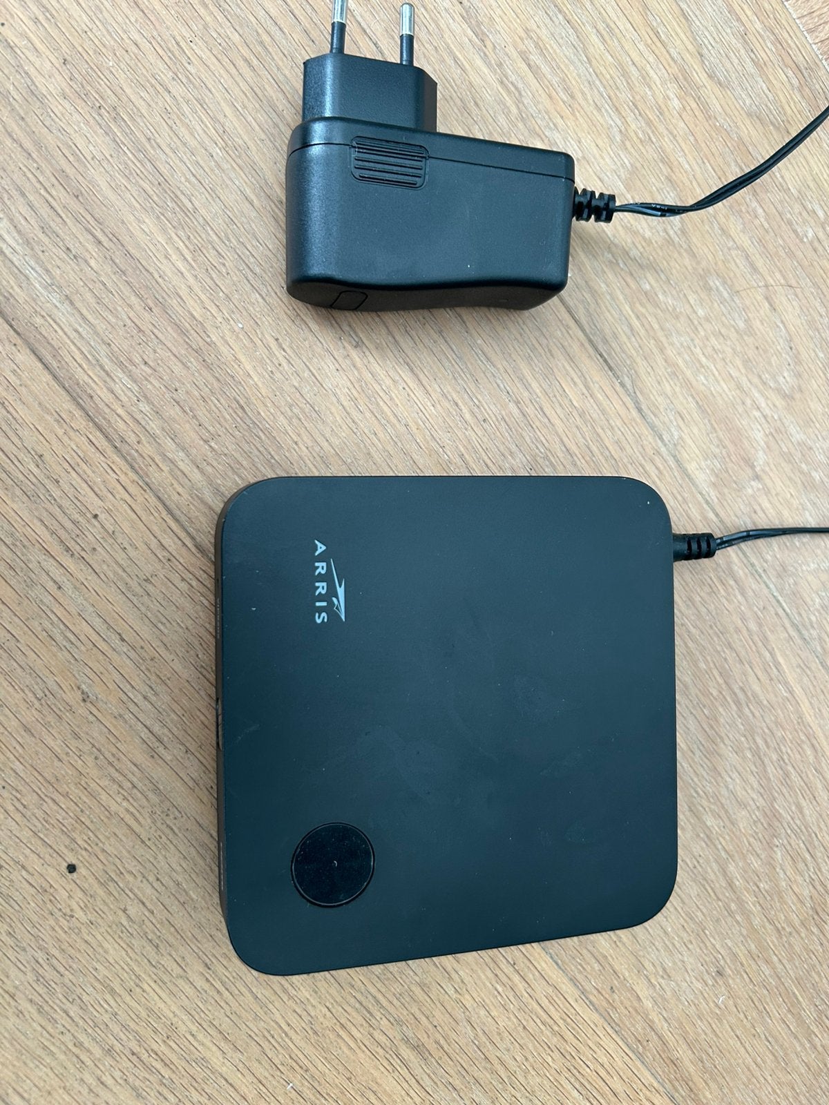 TV ontvanger ARRIS VIP5202, Ophalen of Verzenden, Zo goed als nieuw