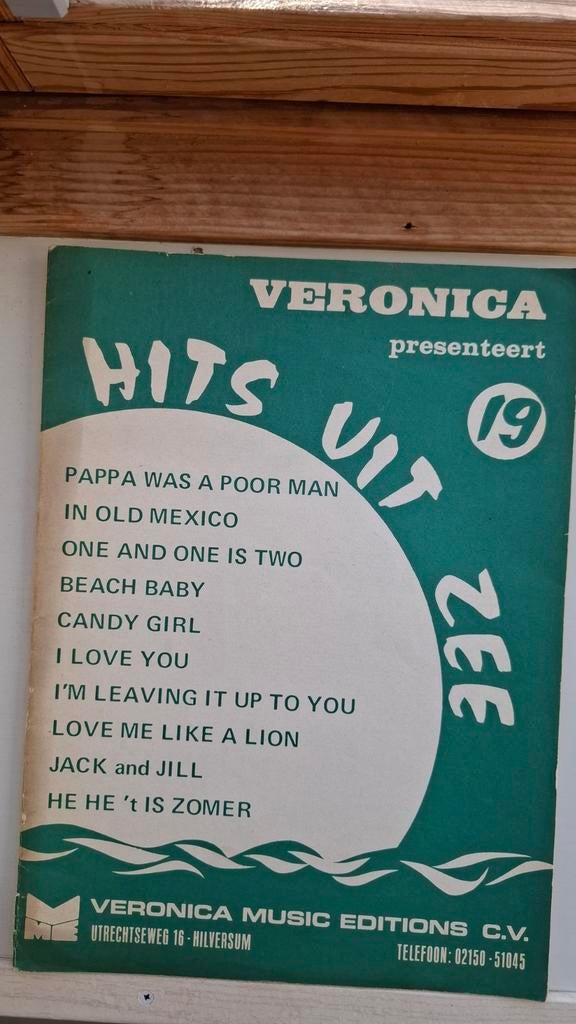 Veronica Bladmuziek Hits uit Zee 19 - Toetsen en Gitaar, Muziek en Instrumenten, Bladmuziek, Ophalen of Verzenden