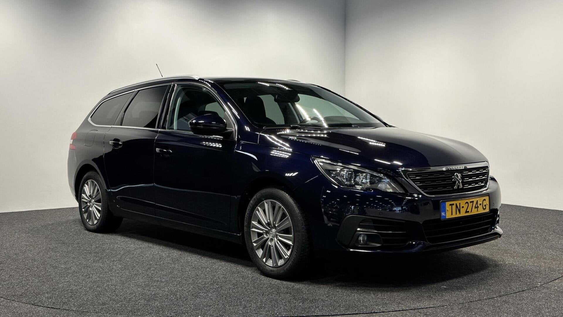 Peugeot 308 SW 1.2 PureTech Allure|Pano|Airco|Cruise|Navi|Ap, Auto's, Voorwielaandrijving, Gebruikt, 1199 cc, Met garantie (alle)