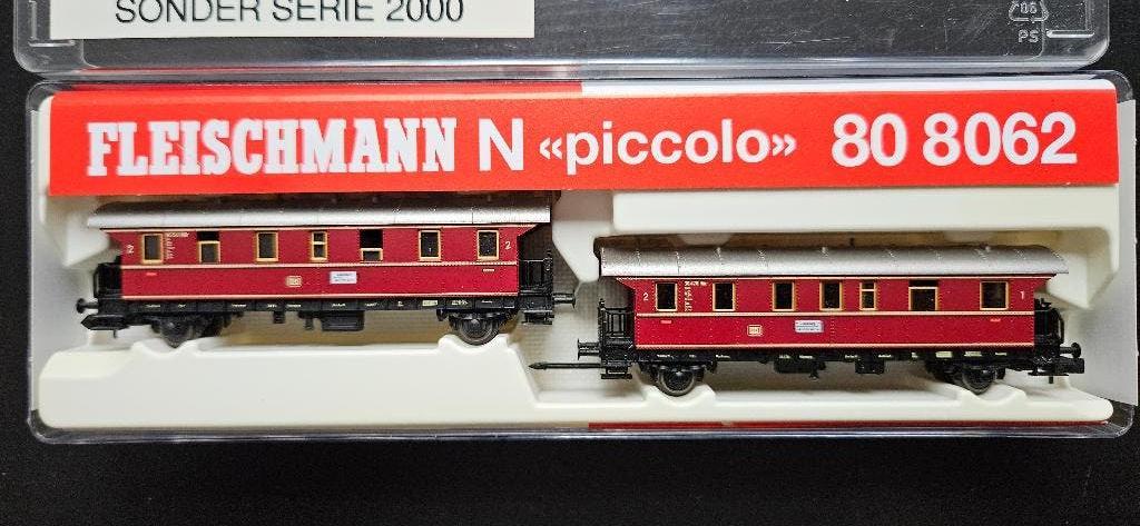 N-spoor Fleischmann Piccolo 80 8062, 2 kleine rode wagons, Gelijkstroom, Fleischmann, Wagon, Ophalen of Verzenden