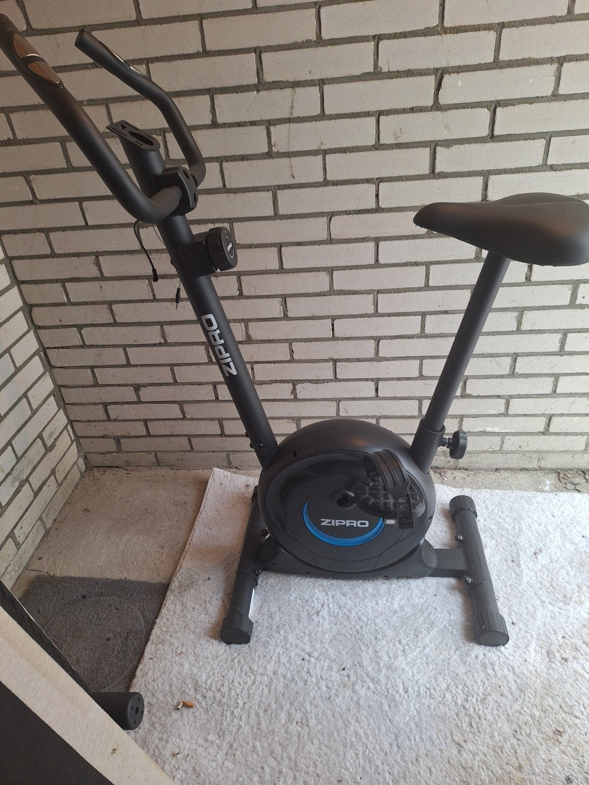 hometrainer. kan alleen in zwaarste versnelling., Ophalen, Gebruikt, Benen, Hometrainer