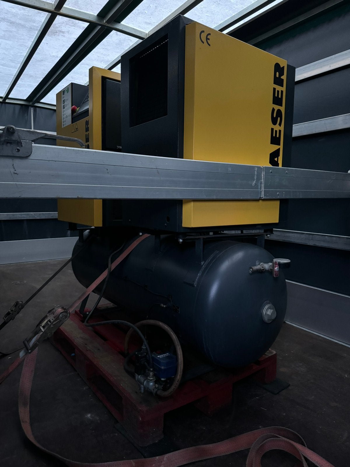 Gezocht: Kaeser SX3 reparatie compressor defect, Doe-het-zelf en Verbouw, Ophalen, Gebruikt, Minder dan 200 liter/min, Geluidgedempt