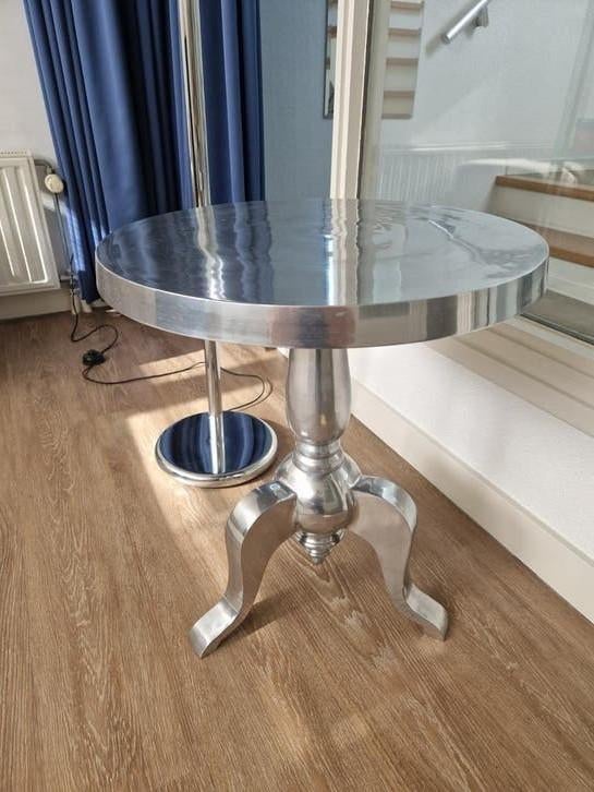 Bijzettafel aluminium, Huis en Inrichting, Tafels | Bijzettafels, Minder dan 55 cm, Metaal of Aluminium, Rond, Klassiek, landelijk