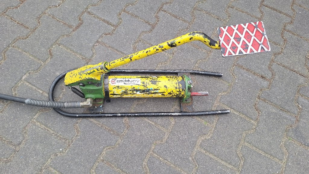 Cembre / Burndy hydraulische voet kabelkniptang kabelschaar., Ophalen, ,, Zo goed als nieuw, ,