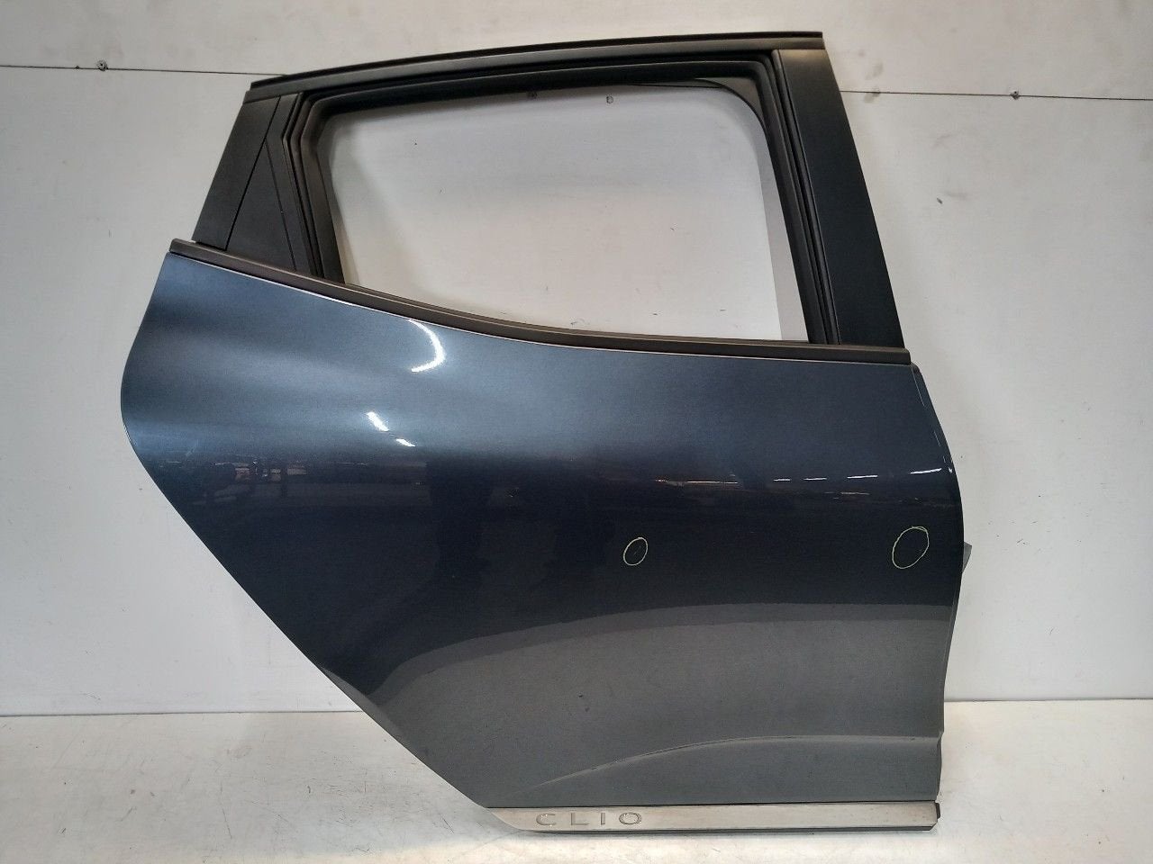 Portier rechts achter Renault Clio, Onderdelen@venauto.nl, Van der Ven Autorecycling B.V., Gebruikt, Ettenseweg 76, 4706 PB Roosendaal, The Netherlands