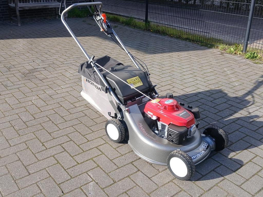 Nieuwe proffesionele honda hrd grasmaaier, Ophalen, 50 cm of meer