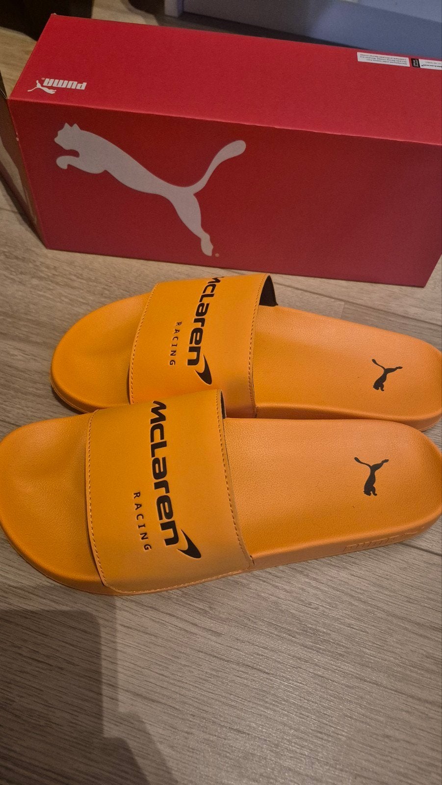 Nieuwe McLaren Racing Puma slippers maat 43, Ophalen, Nieuw, Slippers