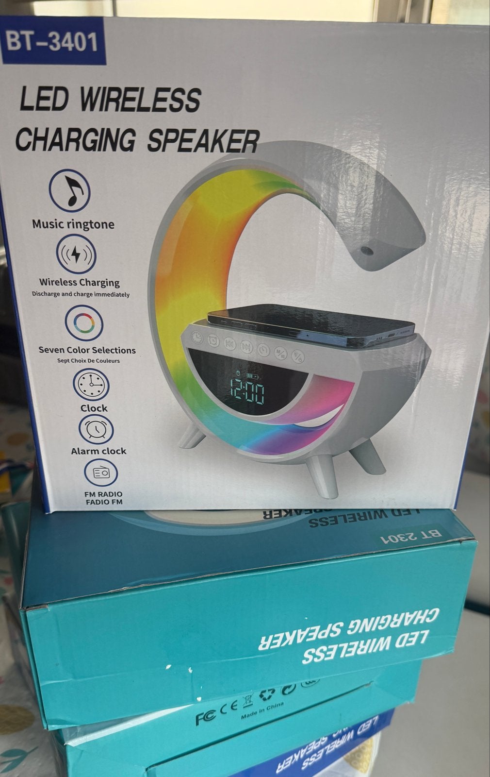 LED Draadloze Oplaad Speaker met Klok en FM Radio, Overige merken, Nieuw, Ophalen of Verzenden, Draagbare speaker