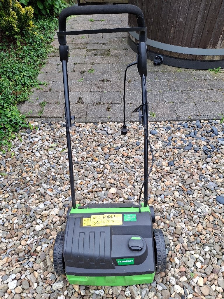 Verticuteermachine/beluchter, Tuin en Terras, Verticuteermachines, Ophalen, Gebruikt, Elektrisch, Onbekend