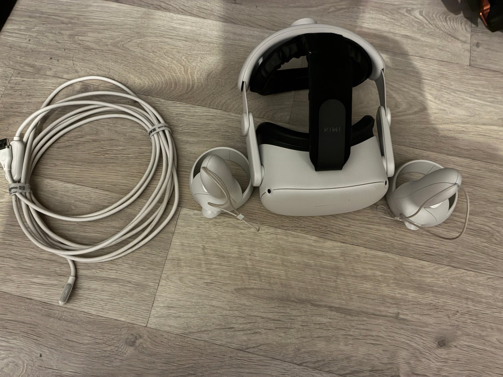 Oculus Quest 2 VR-bril met accessoires, Spelcomputers en Games, Ophalen of Verzenden, Zo goed als nieuw, VR-bril, Overige platformen