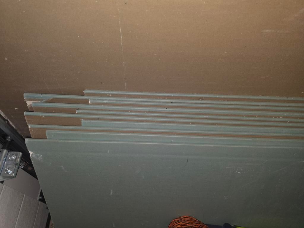 10 groene gipsplaten en 2 grote platen, Ophalen, Wit