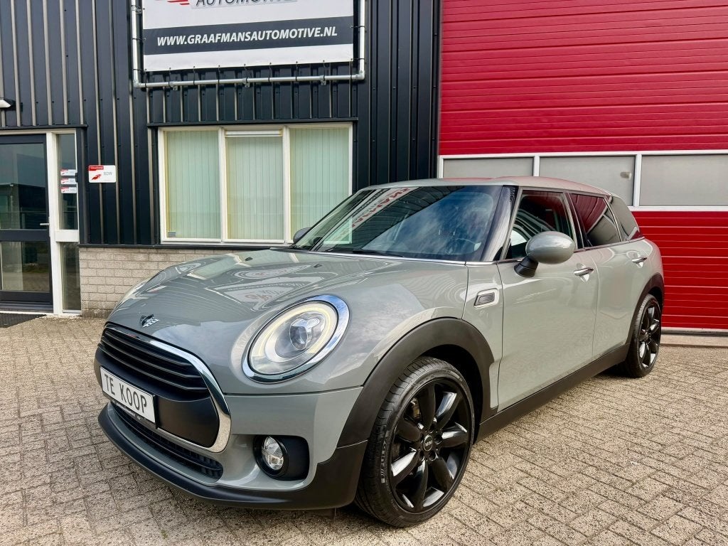 Mini Clubman AUTOMAAT 87.000km Navigatie etc.1 JAAR GARANTIE, Dealer onderhouden, Xenon verlichting, Leder en Stof, 102 pk