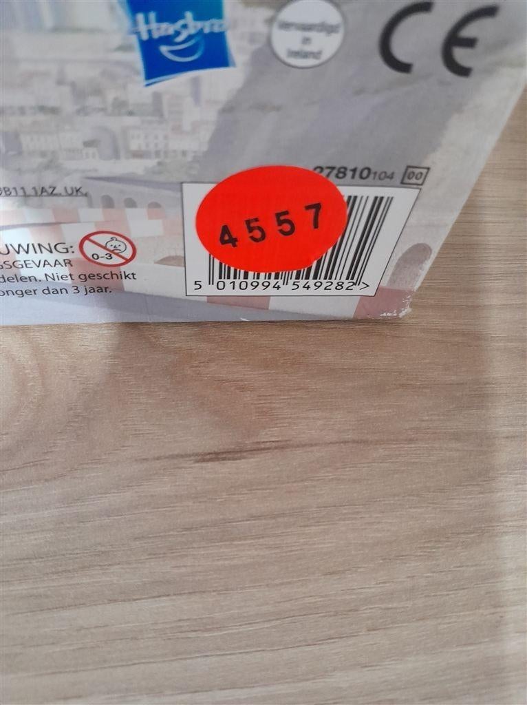 Monopoly cars 2 - s4557, Hobby en Vrije tijd, Gezelschapsspellen | Bordspellen, Verzenden, Zo goed als nieuw