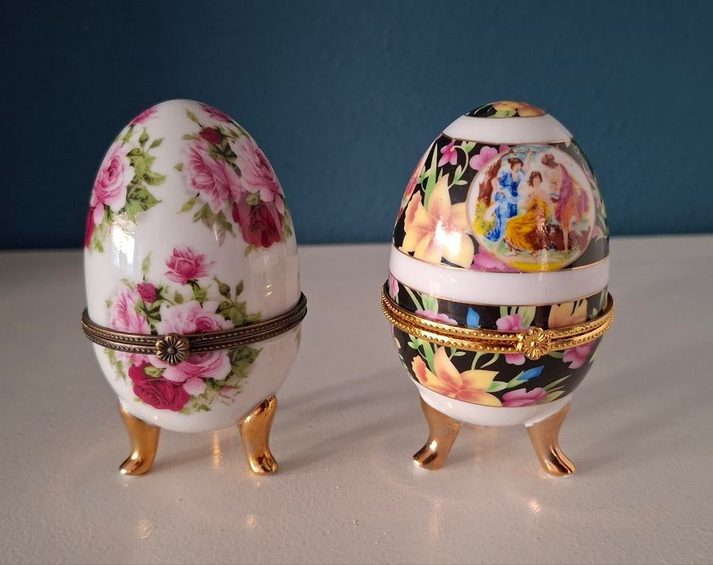Twee vintage sier eieren waaronder Limoges, Antiek en Kunst, Ophalen of Verzenden