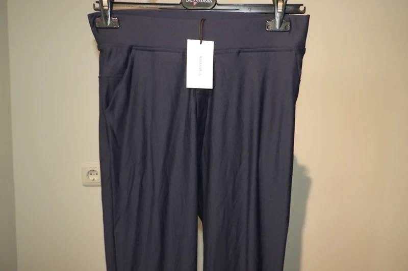 Humanoid nieuwe fijne stretch broek mooie tint nieuw S, Kleding | Dames, Humanoid, Verzenden, Nieuw, Maat 36 (S)