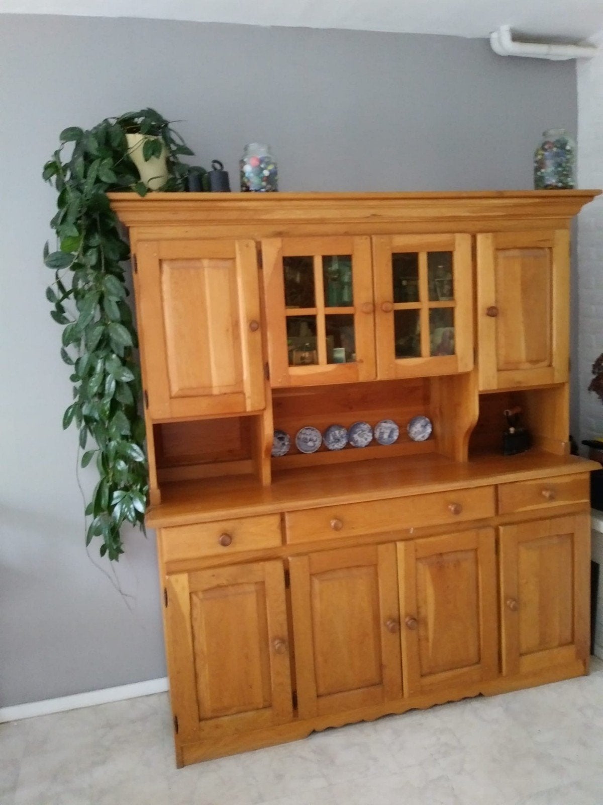 Buffetkast massief houten, Huis en Inrichting, Kasten | Buffetkasten, Ophalen, Glas, Gebruikt, 150 tot 200 cm