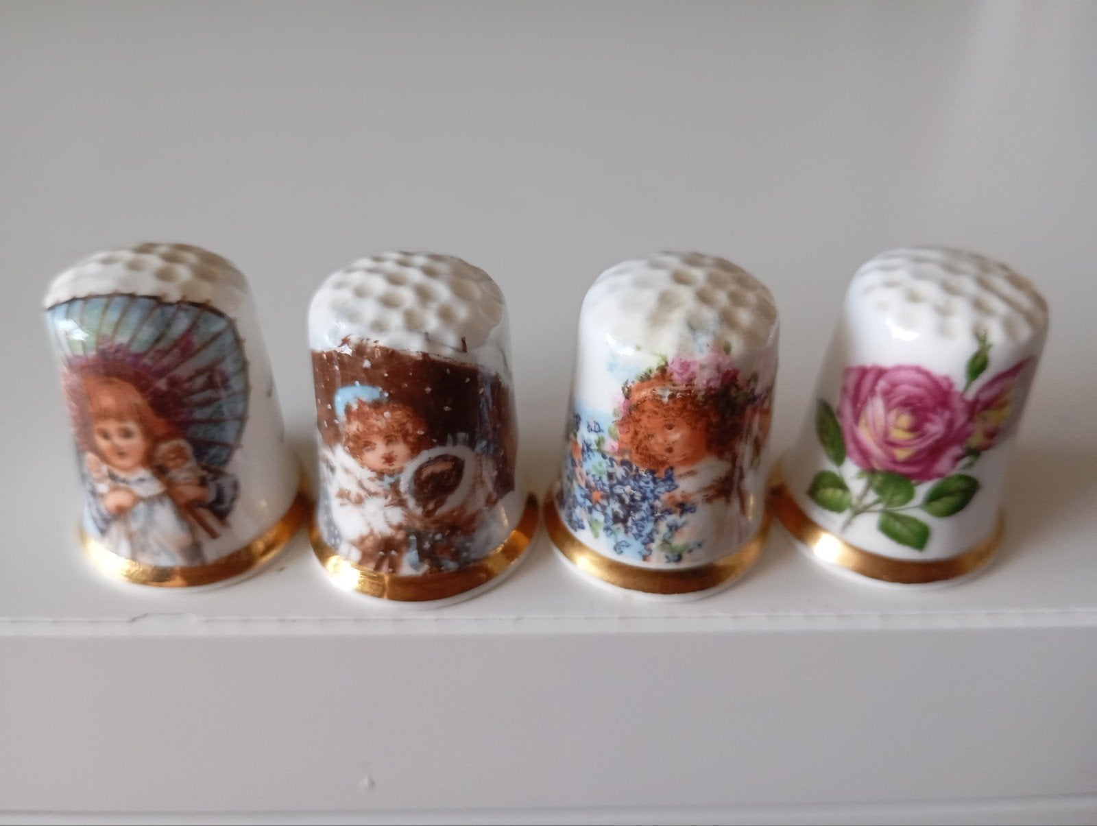 4 SEIZOEN VINGERHOEDJES VOOR VERZAMELAARS NU ALLES 10EURO., Ophalen of Verzenden, Zo goed als nieuw