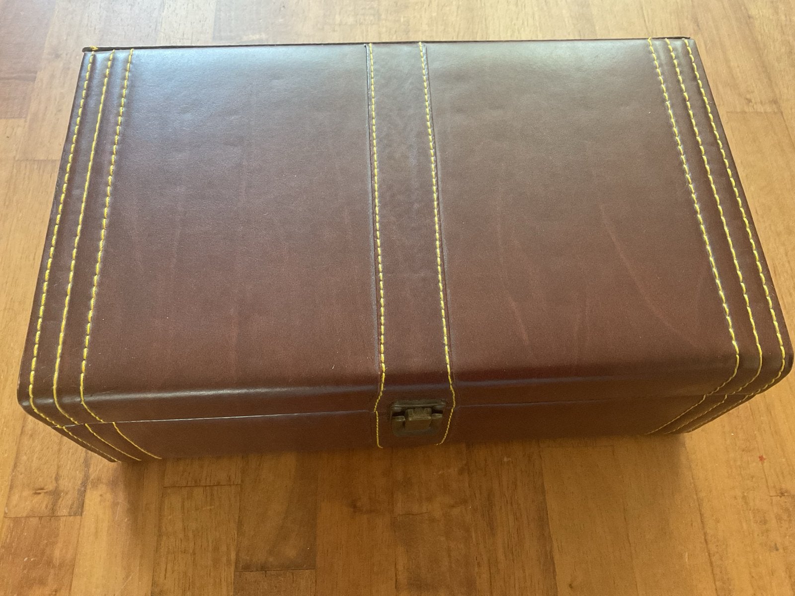 Luxe Wijnkoffer met Accessoires - Bruin (kunst)Leer, Overige materialen, Ophalen of Verzenden, Zo goed als nieuw, Minder dan 5 flessen