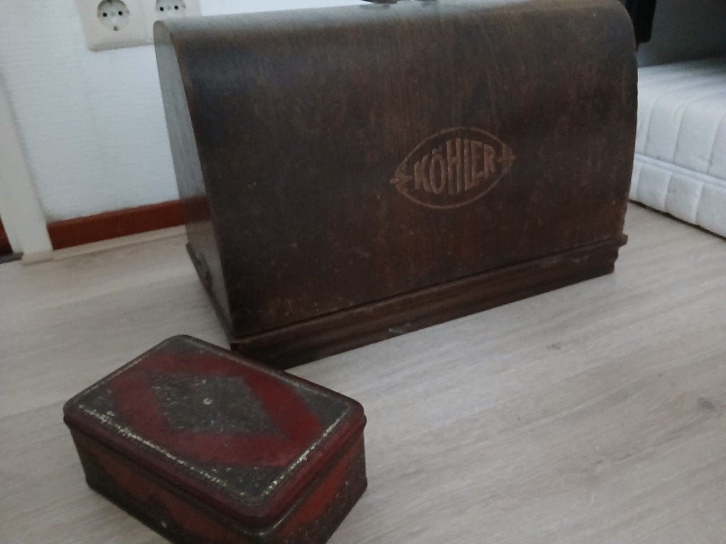 Antieke Kohler Naaimachine in houten Koffer, Ophalen