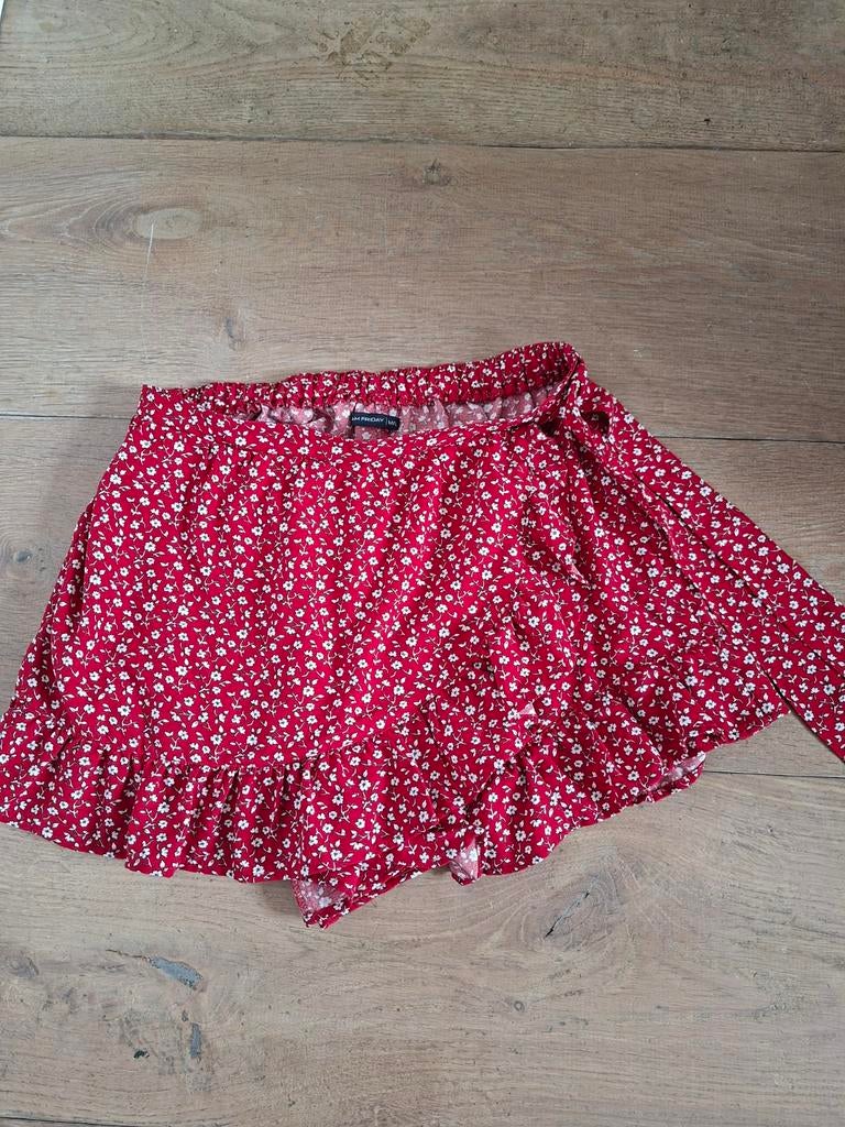 Rode bloemenprint korte broek Sam Friday mt M, Maat 38/40 (M), SAM FRIDAY, Ophalen of Verzenden, Gedragen