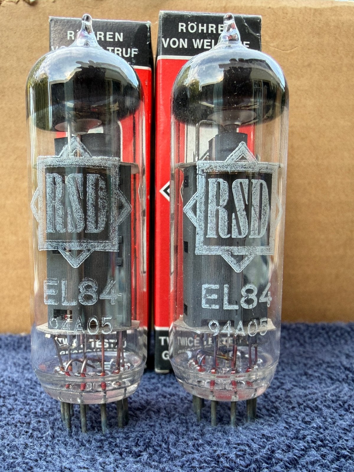 2x nos nib RSD EL84, Antiek en Kunst, Ophalen of Verzenden