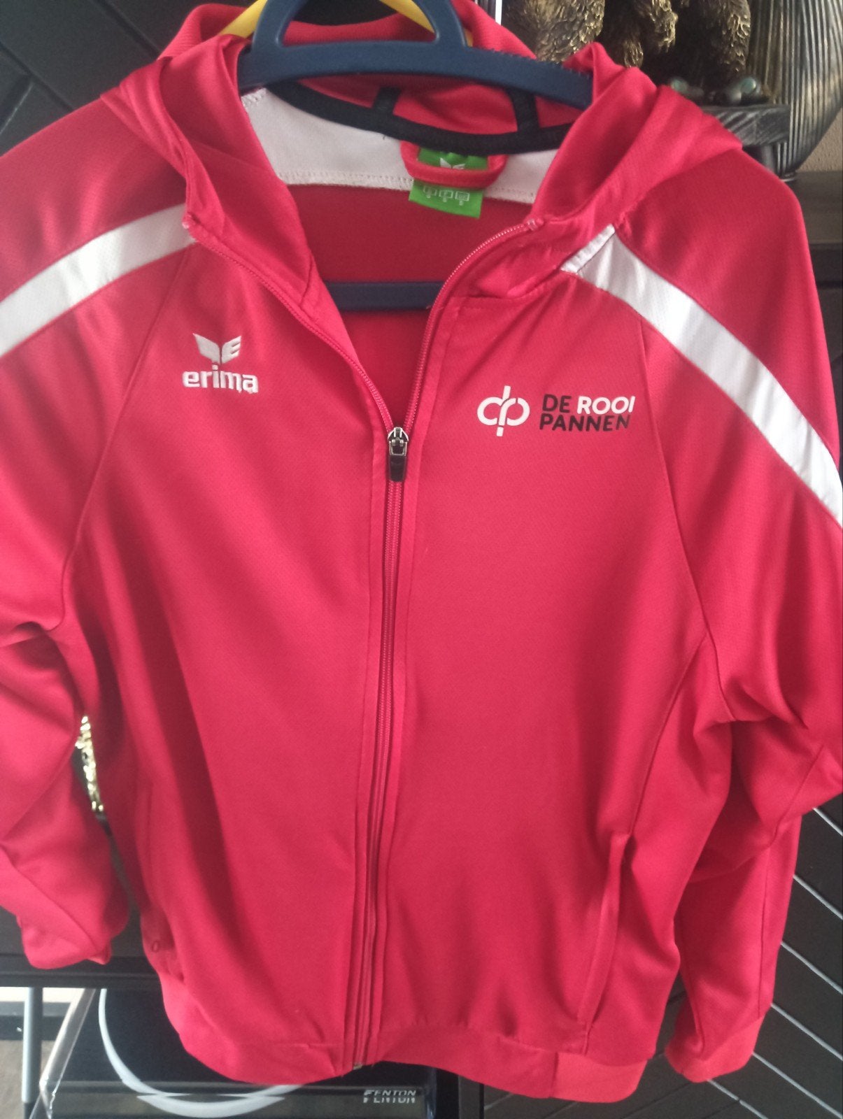 de rooi pannen kleding, Kleding | Heren, Ophalen of Verzenden, Zo goed als nieuw, Maat 46 (S) of kleiner, Algemeen