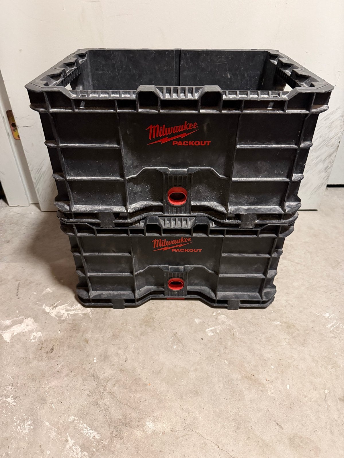 Milwaukee PACKOUT Krat - Stapelbaar en Robuust, Doe-het-zelf en Verbouw, Ophalen, Gebruikt, 40 tot 60 cm, Minder dan 50 cm