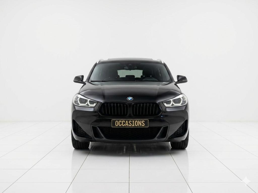 BMW X2 SDrive18i High Executive LEDER M-SPORT AUTOMAAT!, Gebruikt, Euro 6, Lichtsensor, Zwart