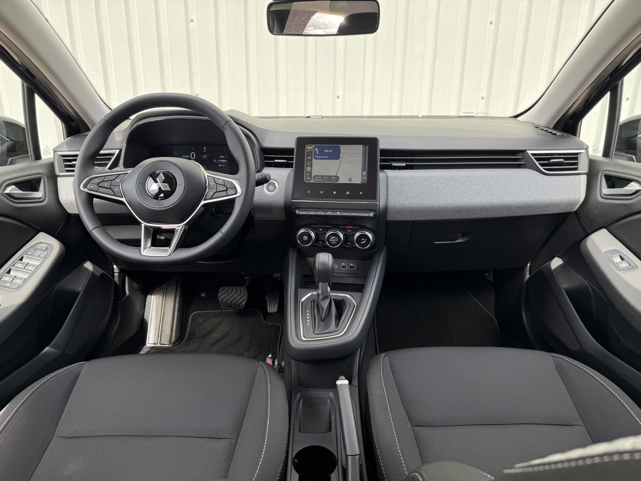 Mitsubishi Colt 1.6 HEV Intense / Achteruitrijcamera / Apple, Stof, Gebruikt, Euro 6, Bedrijf
