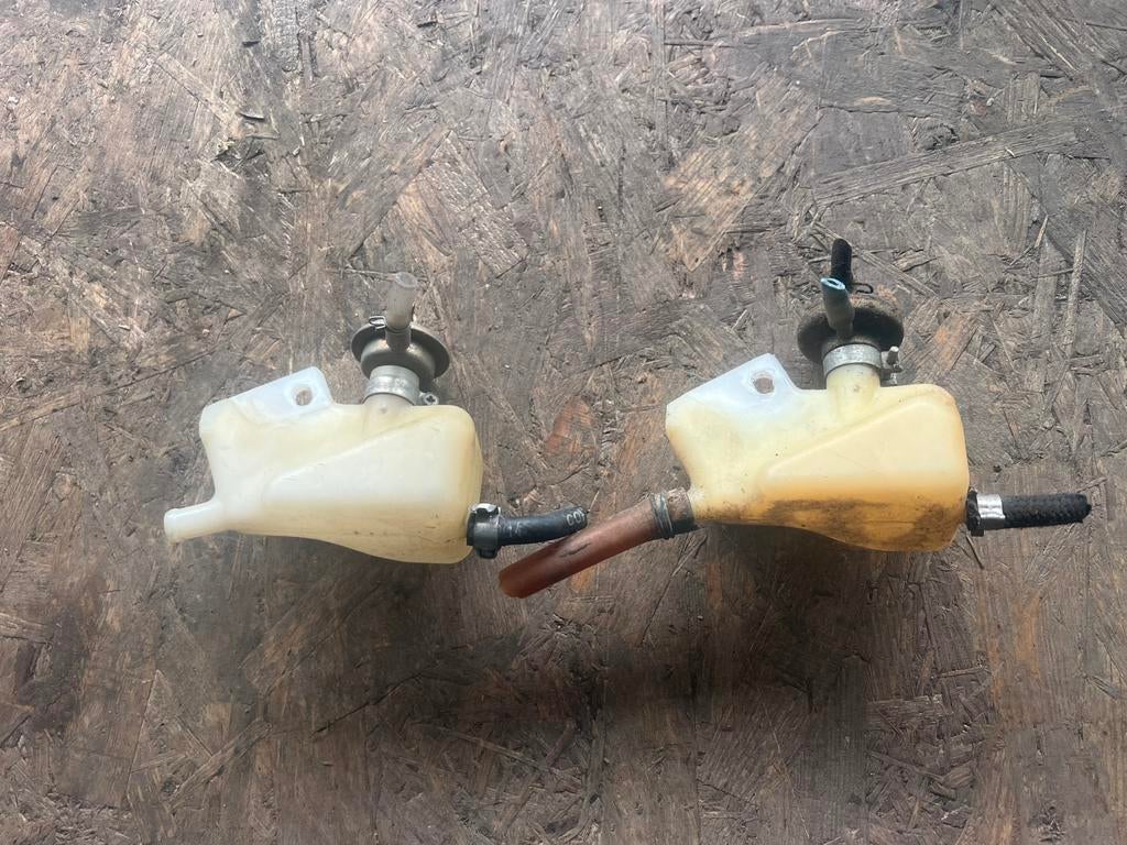 Gilera runner benzine tank reservoir bakje, Motoren, Tuning en Styling, Ophalen of Verzenden