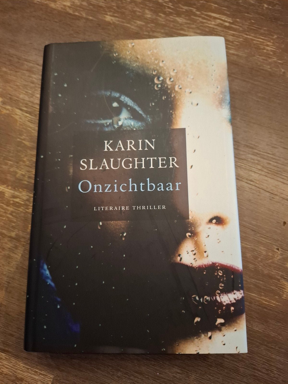 Karin Slaughter - Onzichtbaar (Literaire thriller), Ophalen of Verzenden, Zo goed als nieuw, Karin Slaughter