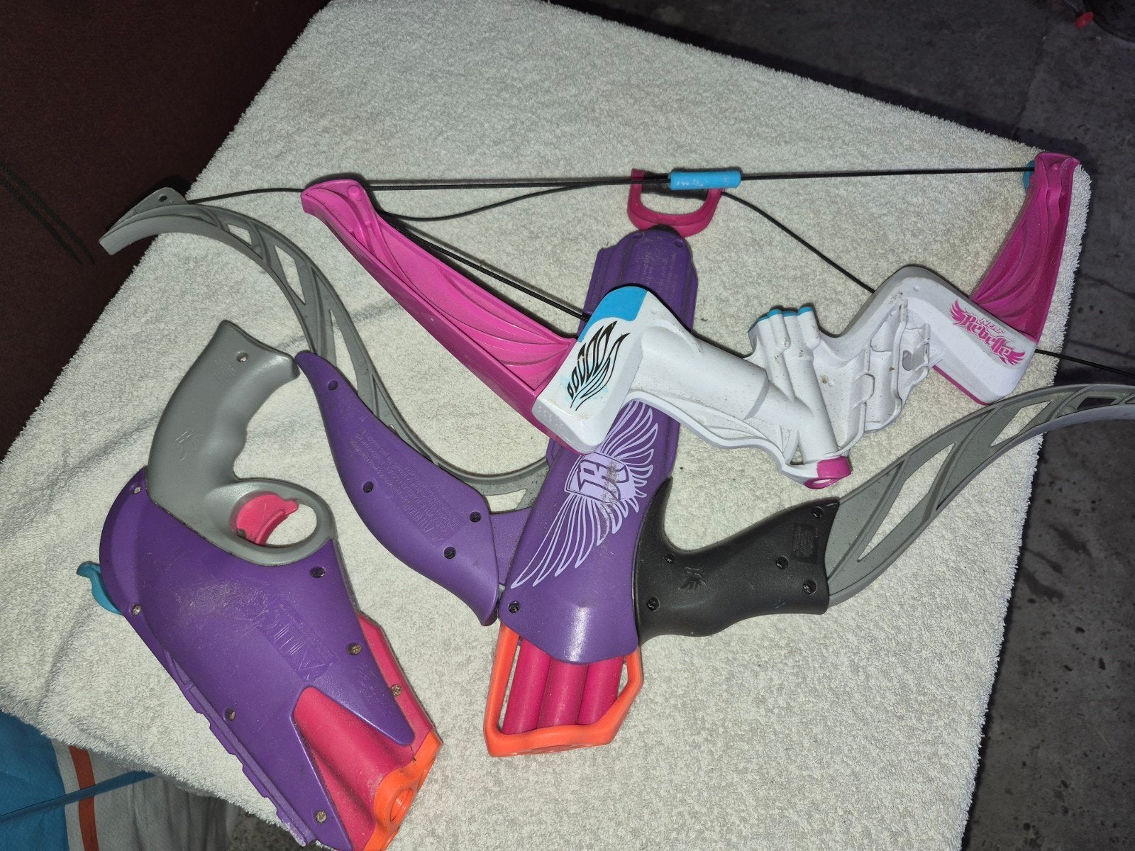 leuk speelgoed nerf pistool en bogen, Ophalen