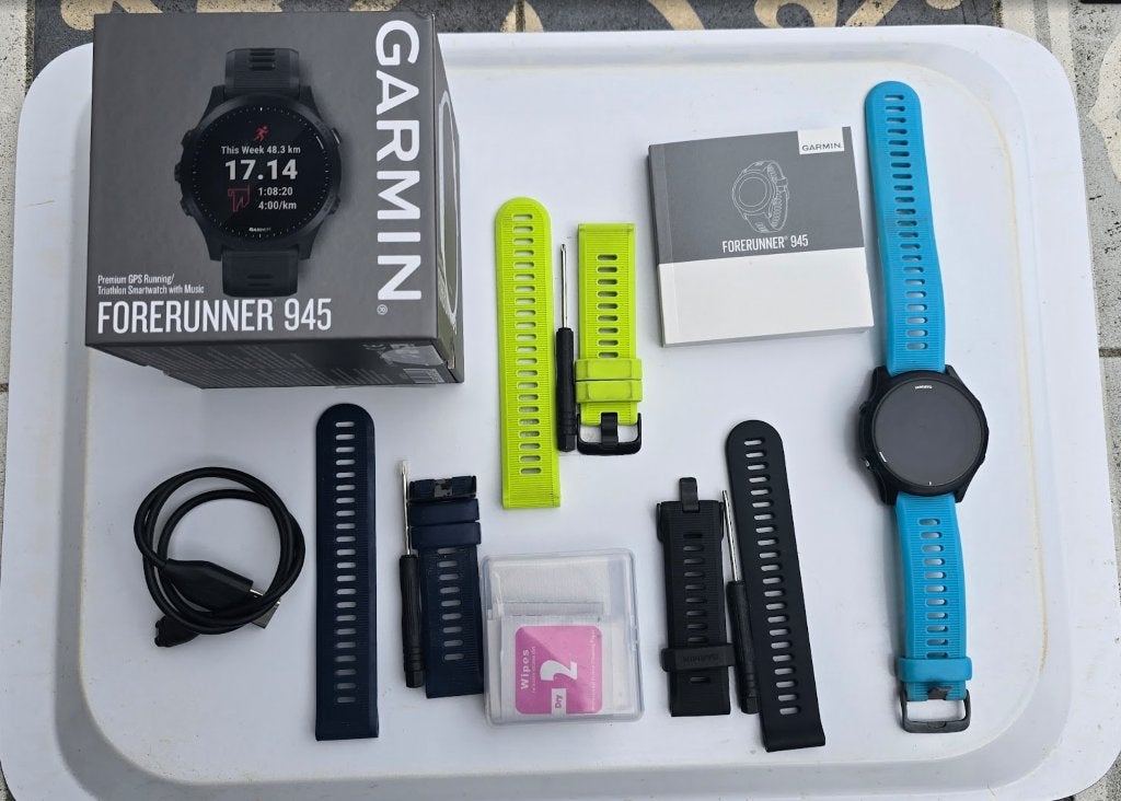 Garmin Forerunner 945 in zeer goede staat met extra’s, Gebruikt, Zwart, Garmin forerunner, Ophalen of Verzenden