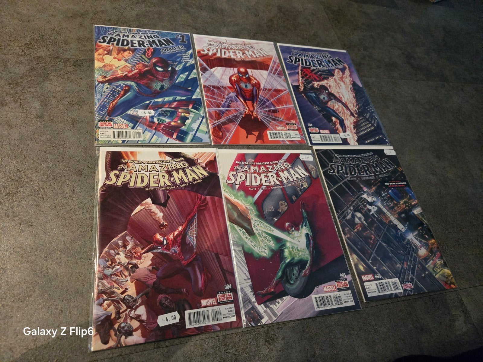 The Amazing Spider-Man  vol.4  (nummers 1-19, 20-26), Boeken, Strips | Comics, Amerika, Dan Slott, Ophalen of Verzenden, Zo goed als nieuw
