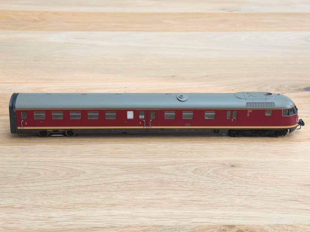 Foto 4 van DB dieseltreinstel VT12.5 - Music Edition (Roco 63136)