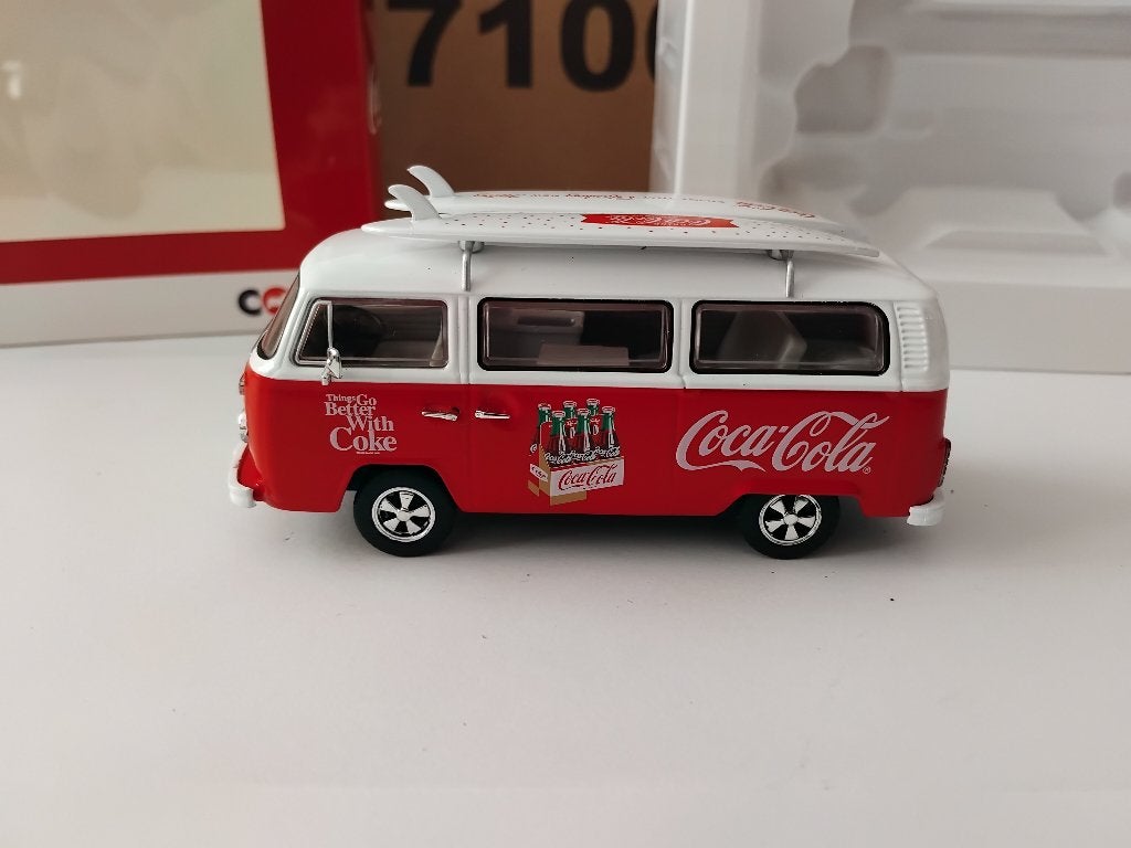 VW T2 Camper van Bay Window - Surf Coca Cola, 1/43, Corgi, Corgi, Auto, Corgi, .